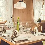 فندق Alpenkoenig 4*