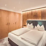 فندق Alpenkoenig 4*