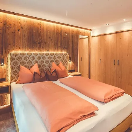Alpenkönig Hotel 4*