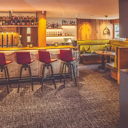 Alpenkoenig Hotel 4*