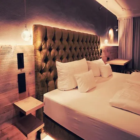 Alpenkönig 4*