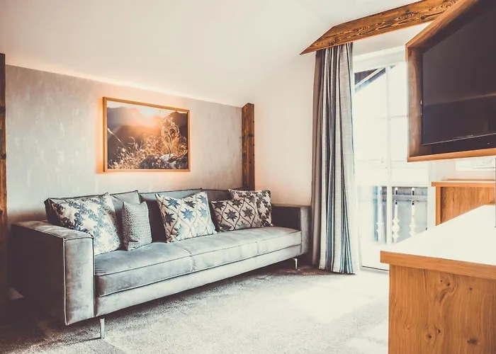 Alpenkönig Hotel 4*